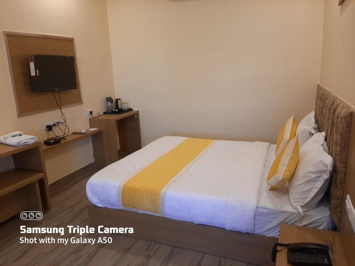 Hotel Fun Park Sānand Dış mekan fotoğraf