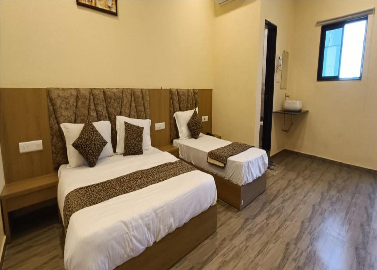 Hotel Fun Park Sānand Dış mekan fotoğraf